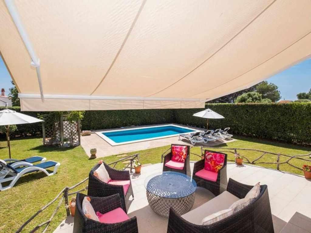 Villa Jarama Elegante Chalet Cerca De La Playa بينيبيكا المظهر الخارجي الصورة